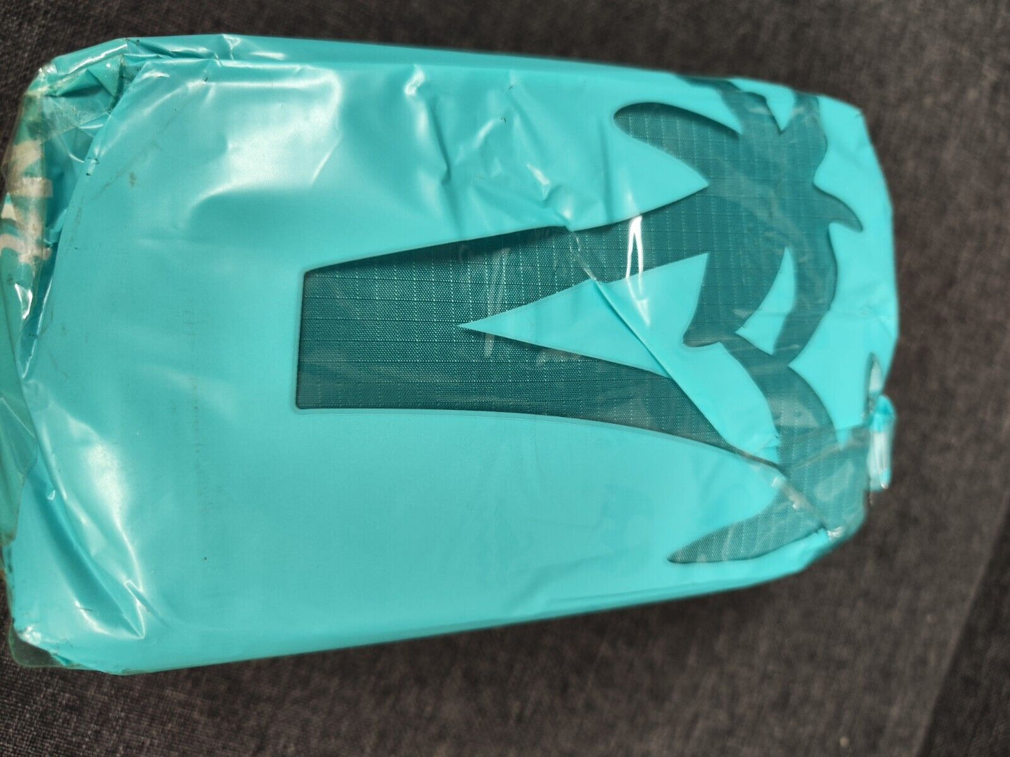 ISOPHO Beach & Picnic Blanket 210x200cm with 4 Fixed Nails - Sand-Proof!