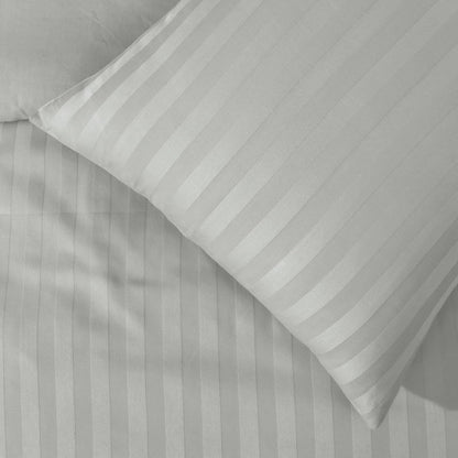 Sleepdown Soft Hotel Quality 225 Thread Count Cotton Satin Stripe Duvet Cover Set with Pillowcases – Super King Size –